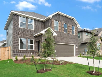 Living area at 137 Jans WAY - 4 bed 2 bath home