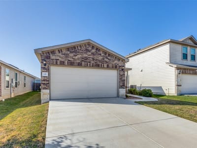 Property photo 4 at 137 Miracle DR - 3 bed 2 bath home