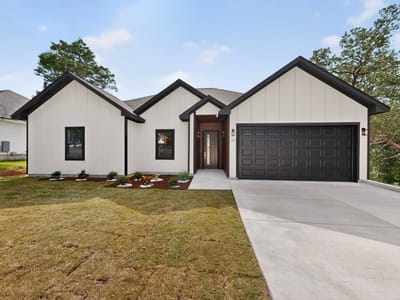 Property photo 2 at 137 N Pohakea DR - 4 bed 2 bath home