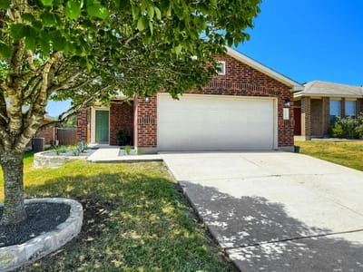 Property photo 2 at 137 Pine Arbol - 3 bed 2 bath home