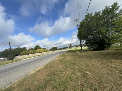 Living area at 1371 E Fm 150 Rd - The Hill, Kyle, TX