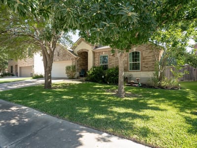 Living area at 13717 Long Shadow DR - 4 bed 2 bath home