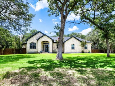 Living area at 138 Elm Wood DR - 3 bed 2 bath home