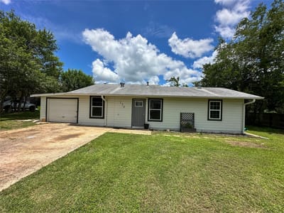 Kitchen at 138 San Jacinto ST - 3 bed 1 bath home