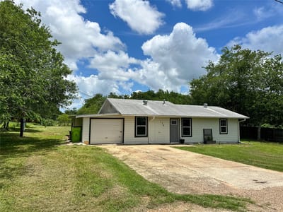 Primary bedroom at 138 San Jacinto ST - 3 bed 1 bath home