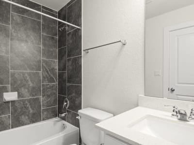 Property photo 4 at 138 Whinny WAY - 3 bed 2 bath home