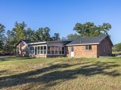 Living area at 139 Fm 696 - 3 bed 2 bath home