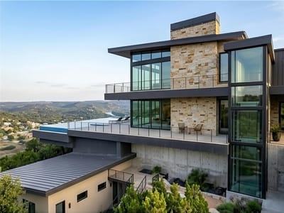 Kitchen at 13910 Saskatchewan DR - Apache Shores Sec 06, Austin, TX