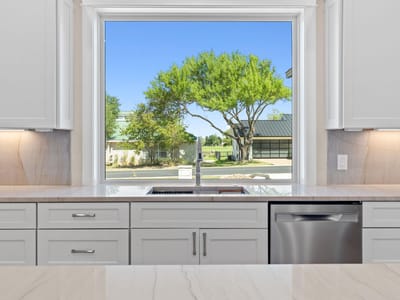 Kitchen at 1399 Hi Cir S - 3 bed 3 bath home