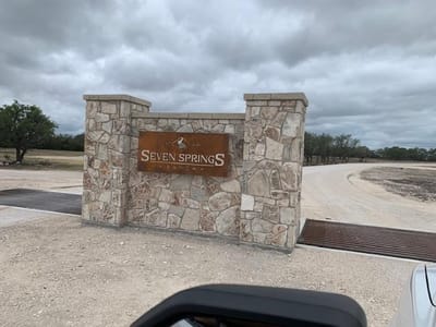 Photo 4 of 11 at 14 Seven Springs Dr - Junction, Junction, TX