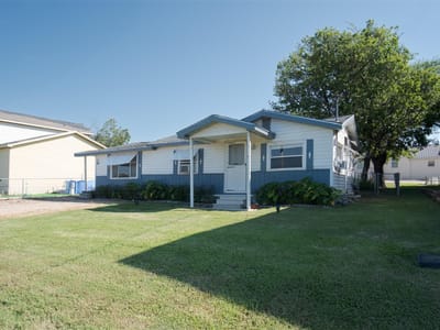 Photo 2 of 29 at 14 W Post Oak Ave - 3 bed 1 bath home