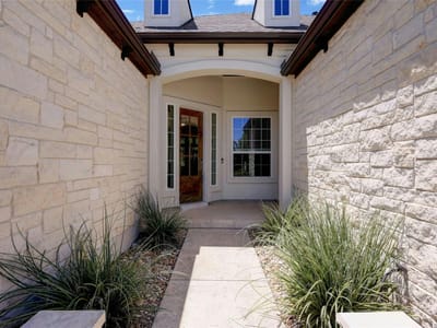 Property photo 3 at 140 Kellogg LN - 3 bed 3 bath home