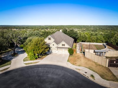 Property photo 2 at 140 Lake Rim CIR - 4 bed 3 bath home