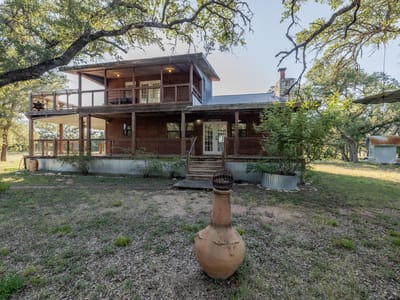 Property photo 3 at 140 Mountain Loop DR - 3 bed 2 bath home