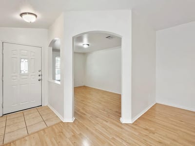 Property photo 4 at 140 Plumbago CV - 3 bed 2 bath home