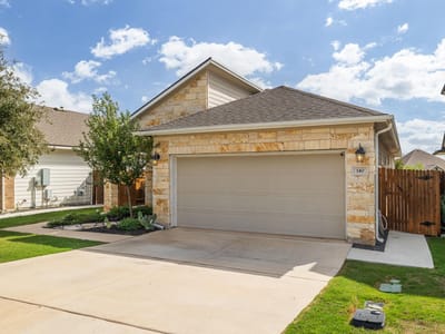 Photo 3 - 140 Winding Hollow LN Photo 3 of 35 at 140 Winding Hollow LN - 3 bed 2 bath home