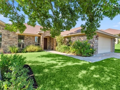 Property photo 2 at 1400 Adam Ave - 3 bed 2 bath home