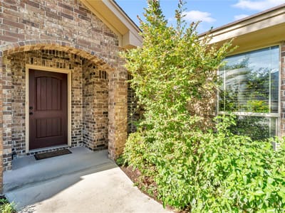 Property photo 3 at 1400 Adam Ave - 3 bed 2 bath home