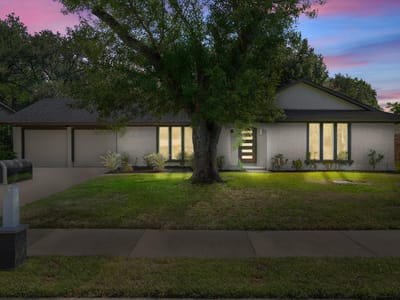 Property photo 2 at 1400 S Meadows DR - 5 bed 3 bath home