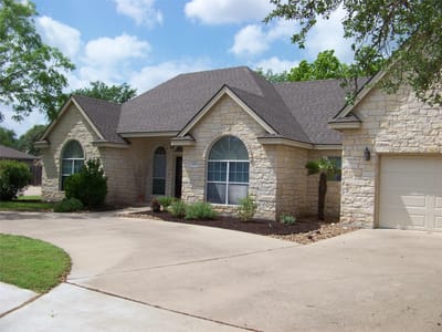 Living area at 1400 T H Johnson Dr - 4 bed 3 bath home