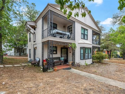 Photo 4 of 40 at 1401 Kirkwood RD - Cherrywood, Austin, TX