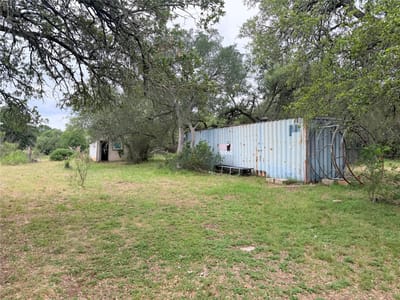 Living area at 1401 Valley View RD - Burnett Ranch Sec 3, Wimberley, TX