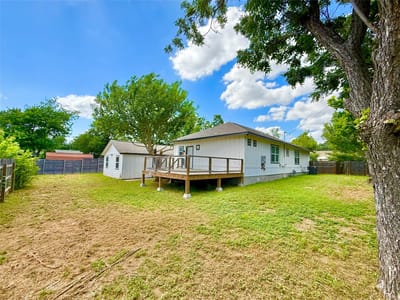 Kitchen at 1401 W 7th ST - 3 bed 2 bath home