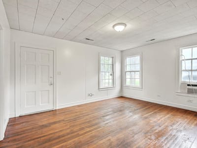 Living area at 1403 Burns BLVD - 3 bed 2 bath home