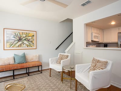 Living area at 1404 Norwalk Ln Unit #212 - 1 bed 1 bath home