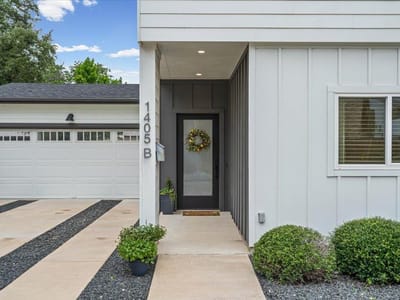 Photo 2 of 26 at 1405 Casey ST Unit #B - 3 bed 3 bath home