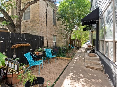 Primary bedroom at 1405 Hartford RD Unit #106 - 1 bed 1 bath home