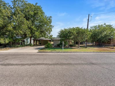 Property photo 4 at 1405 Johnson ST - 2 bed 2 bath home