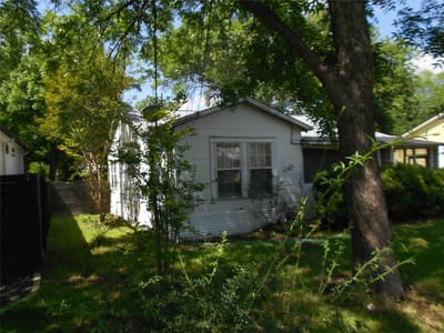 Bathroom at 1405 Karen Ave - 3 bed 1 bath home