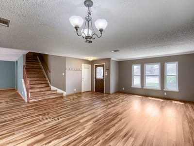 Property photo 4 at 1407 Bullhill CV - 5 bed 2 bath home