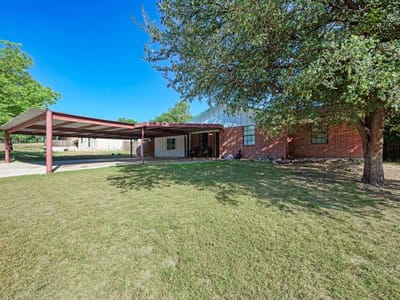 Property photo 4 at 1407 W Avenue C - 4 bed 1 bath home