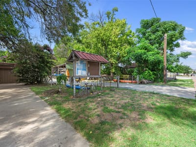 Primary bedroom at 1409 Chestnut ST - 3 bed 1 bath home