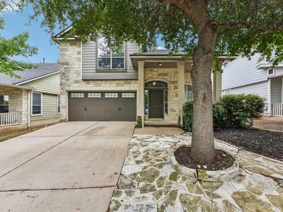 Living area at 1409 Kendalia ST - 3 bed 2 bath home
