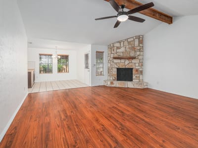 Living area at 1409 Old Tract RD - 3 bed 2 bath home