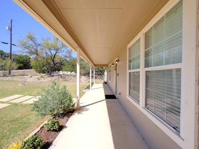 Living area at 141 Arnold Dr - 3 bed 2 bath home
