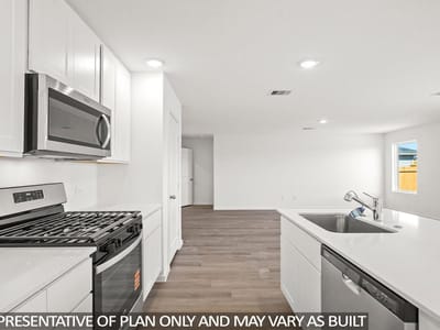 Property photo 4 at 141 Baby Calf Roping RD - 5 bed 2 bath home