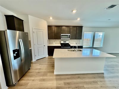 Living area at 141 Boondoggle Rdg - 4 bed 3 bath home