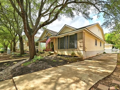 Kitchen at 141 Morrell - 4 bed 2 bath home
