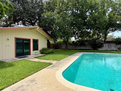 Property photo 2 at 141 Oaklane DR - 3 bed 2 bath home
