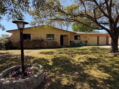 Property photo 4 at 141 Oaklane DR - 3 bed 2 bath home