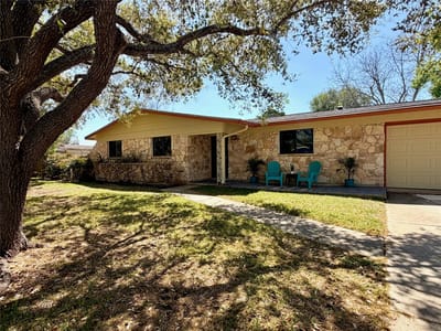 Property photo 5 at 141 Oaklane DR - 3 bed 2 bath home