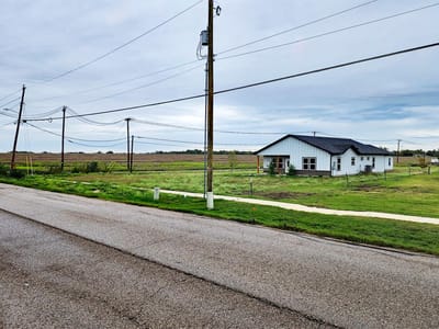 Primary bedroom at 1411 Old Thorndale RD - Gola Kid Acres Sub, Taylor, TX