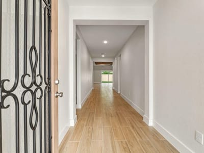 Property photo 4 at 1412 Kent ST - 4 bed 3 bath home
