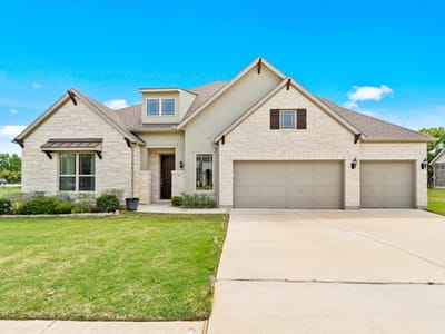 Primary bedroom at 1412 Scenic Oaks DR - 4 bed 3 bath home