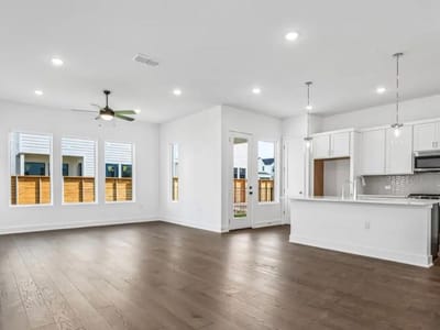 Photo 2 of 25 at 1414 Rambling Rose RD - 3 bed 2 bath home