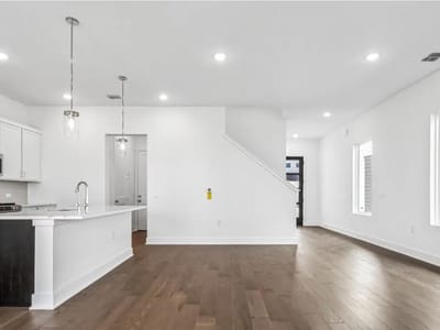 Photo 3 of 25 at 1414 Rambling Rose RD - 3 bed 2 bath home